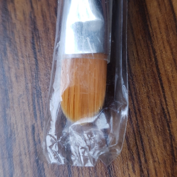 NARS Flat Concealer Brush #7 - Picture 3 of 9